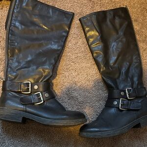 Stylish Black Leather Boots